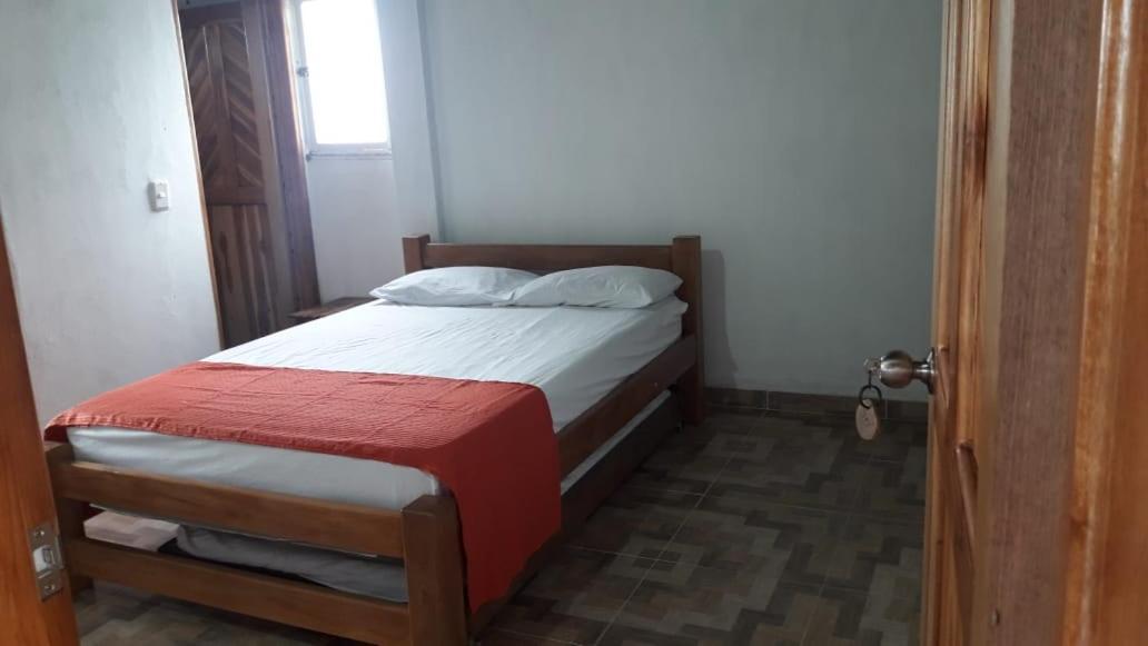 Hostal La Estrella Real Арболетес Екстериор снимка